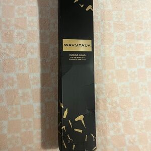 Wavytalk Curling Wand in Black and Gold